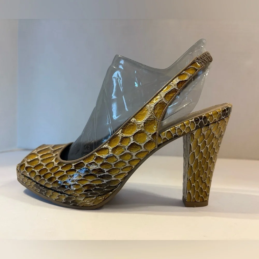 Diego Di Lucca snakeskin peep toe wedge heel sandals size 8 NWOT